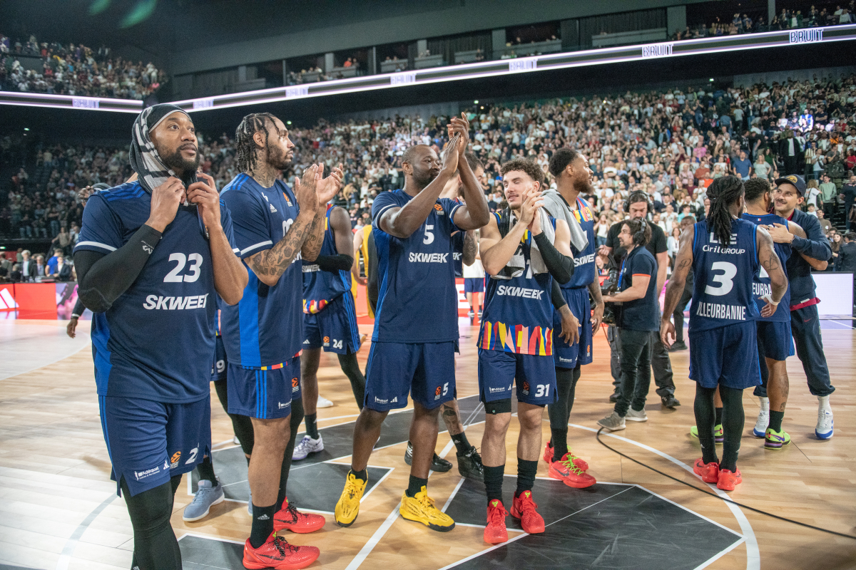 九游体育官网-包含赛后费城76人调整名单以备NBA季后赛,手感冰凉环节打磨,话题不断,细节决定成败的词条