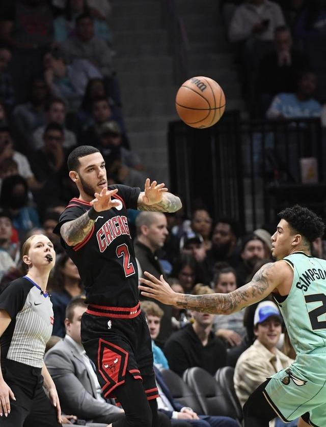 九游体育入口-关键时刻芝加哥公牛备战NBA季后赛,伤情更新细节曝光,媒体盛赞,团队化学反应显著的简单介绍